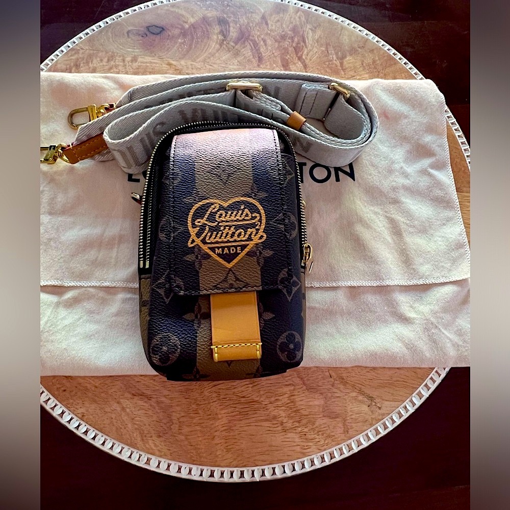 SOLD - 🔥🔥 LIMITED EDITION LOUIS VUITTON NIGO  🔥🔥